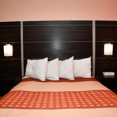 Regency Inn & Suites Faribault Kültér fotó