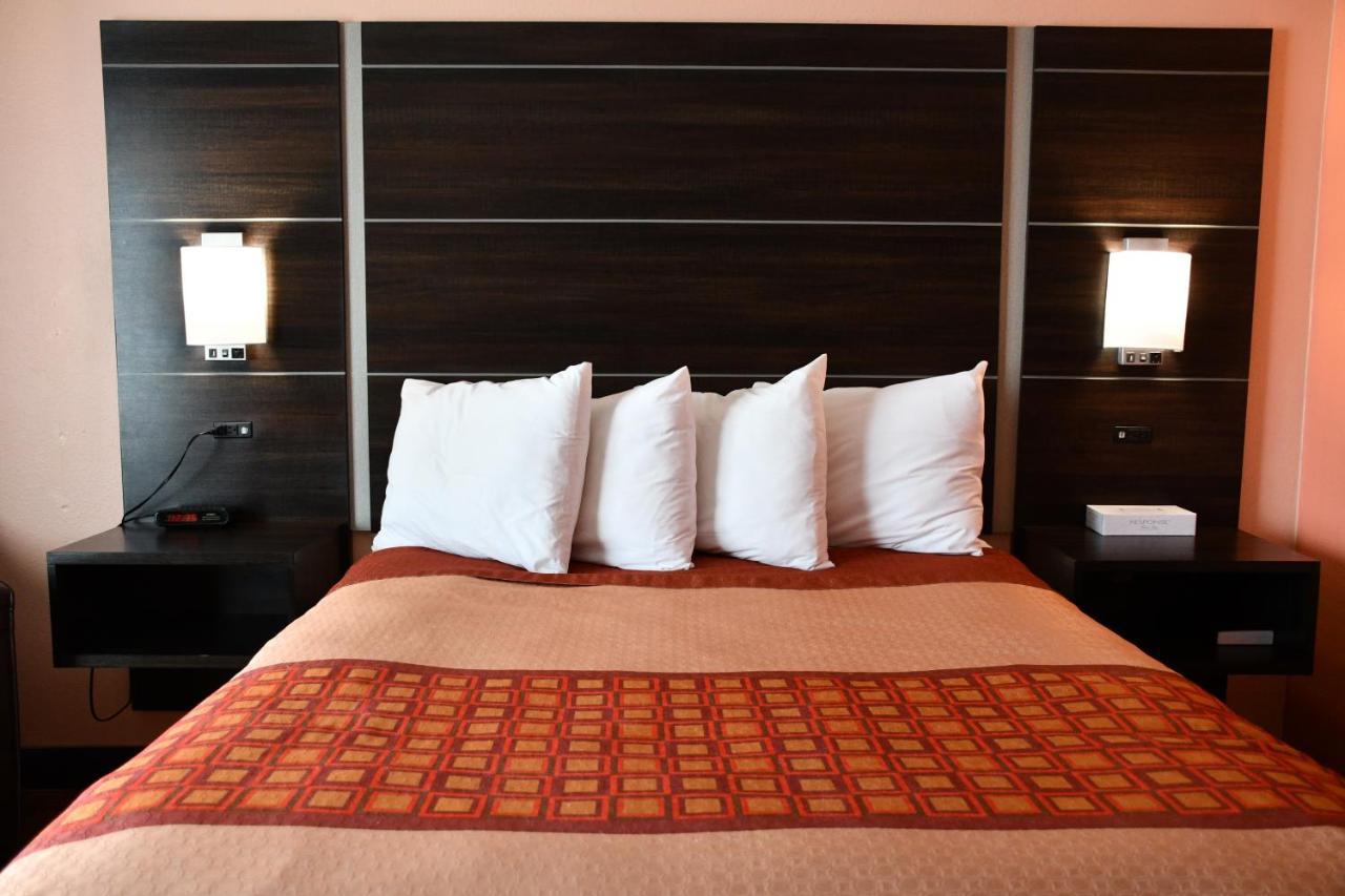 Regency Inn & Suites Faribault Kültér fotó