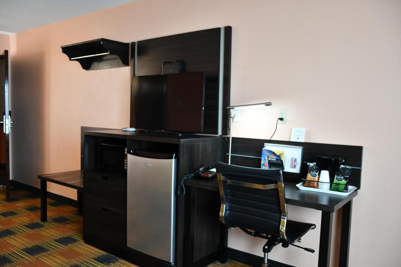 Regency Inn & Suites Faribault Kültér fotó